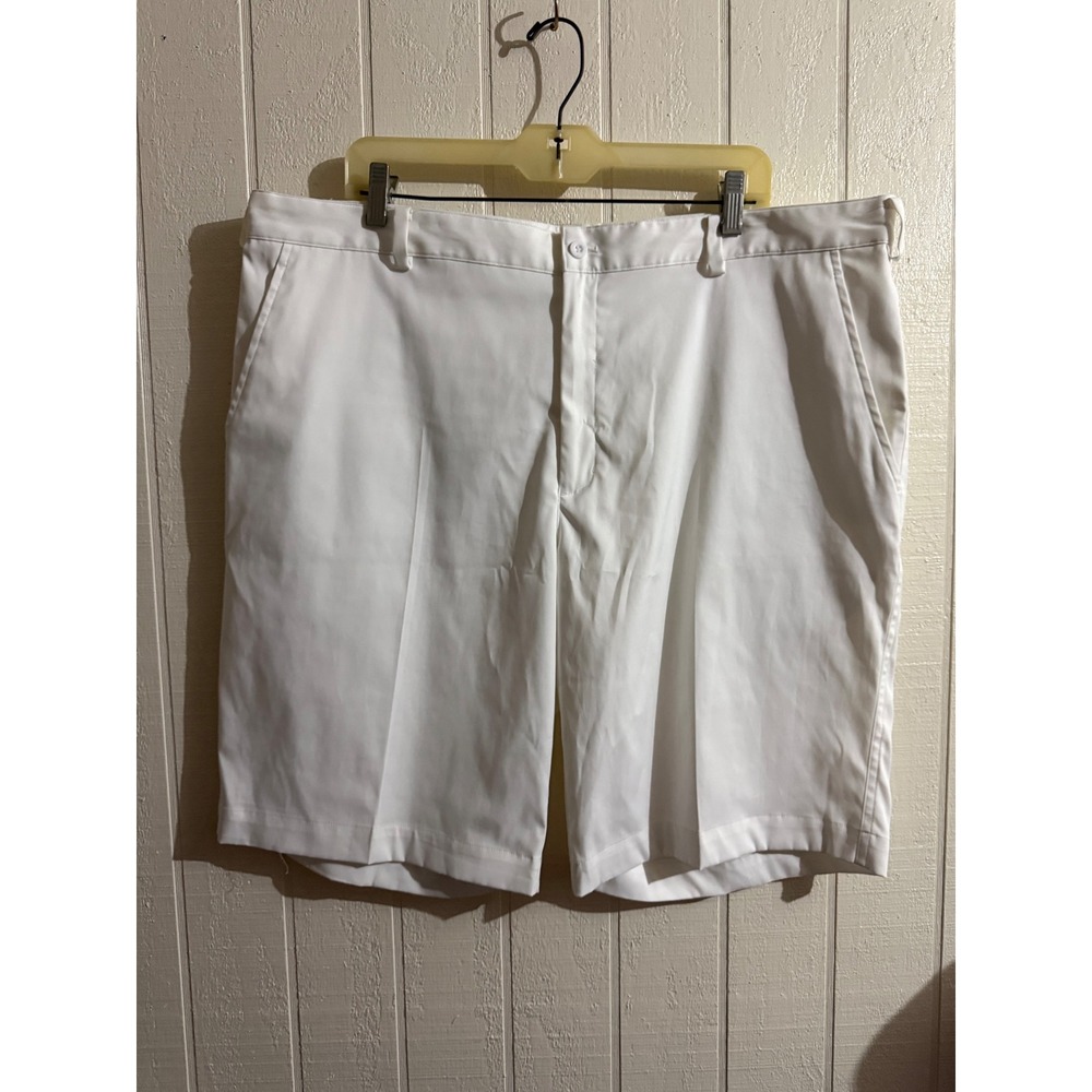Nike Golf Dri-FIT White Performance Shorts Mens Size 40 Flat Front Swoosh Logo